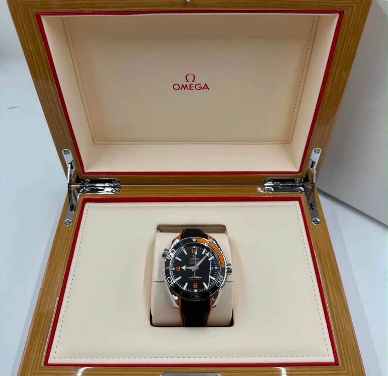 OMEGA PLANET OCEAN 600 - Foto 4