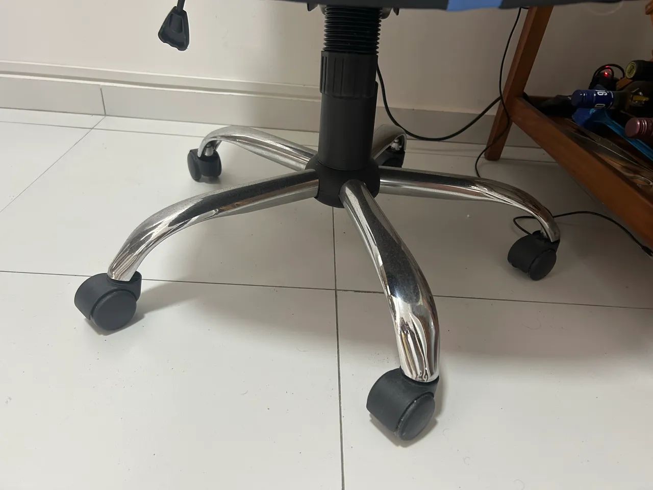 Cadeira gamer reclinável com base de aço  - Foto 2