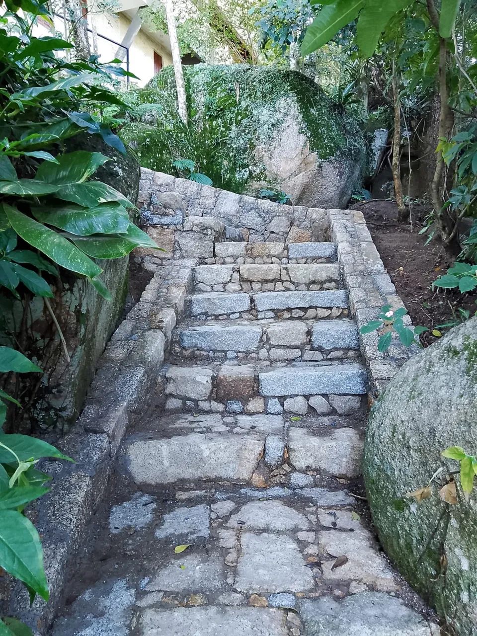 Muros de pedra e detonação  - Foto 3