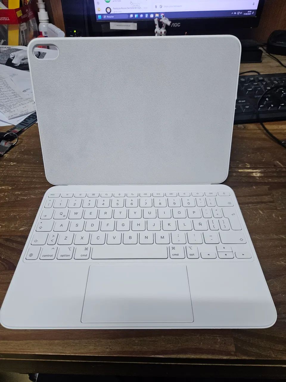 Apple Magic Keyboard Folio (Modelo A2695) - Foto 4