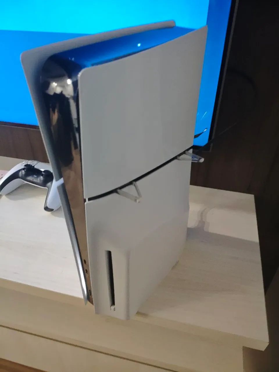 Ps5 1 terá byte com leitor+1 controle e cabos e 2 jogos  - Foto 4