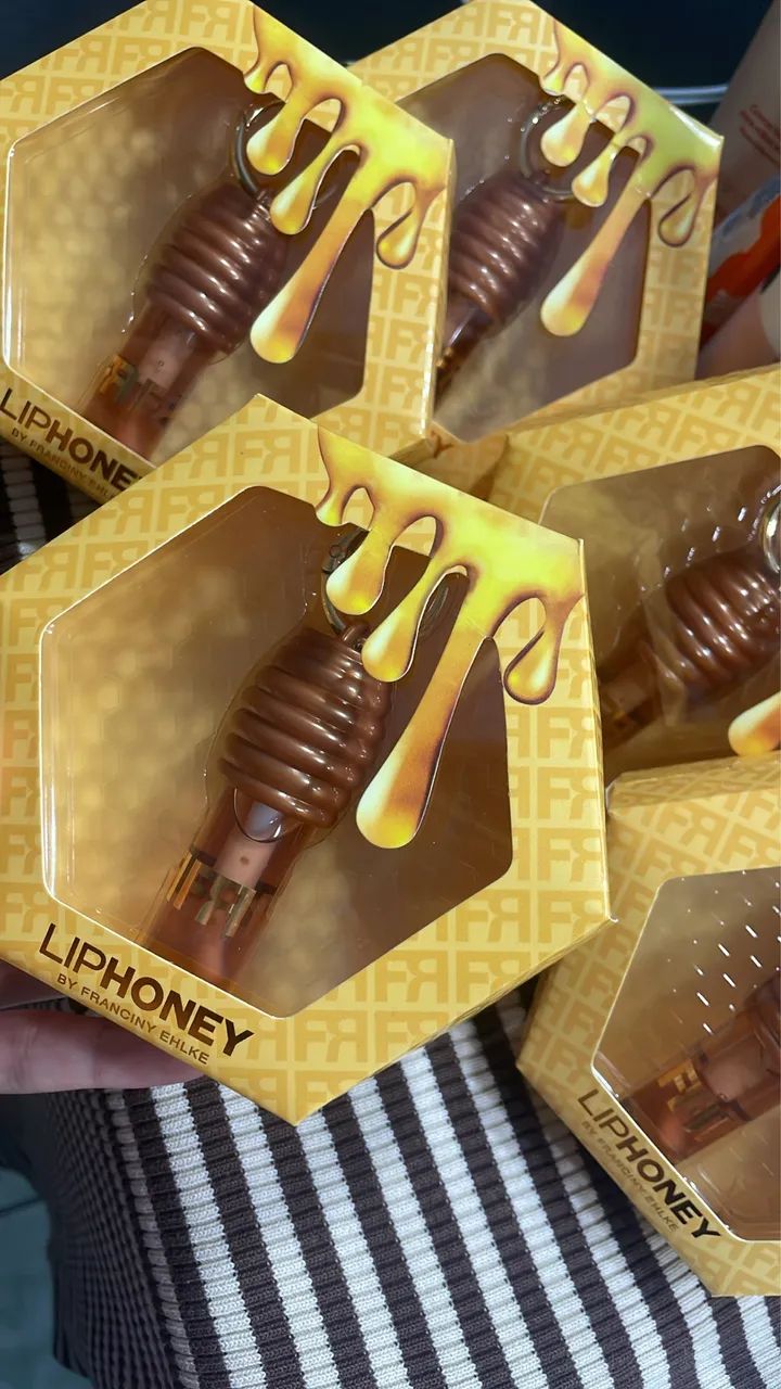LIP BUNNY R$15 LIPHONEY R$13,50