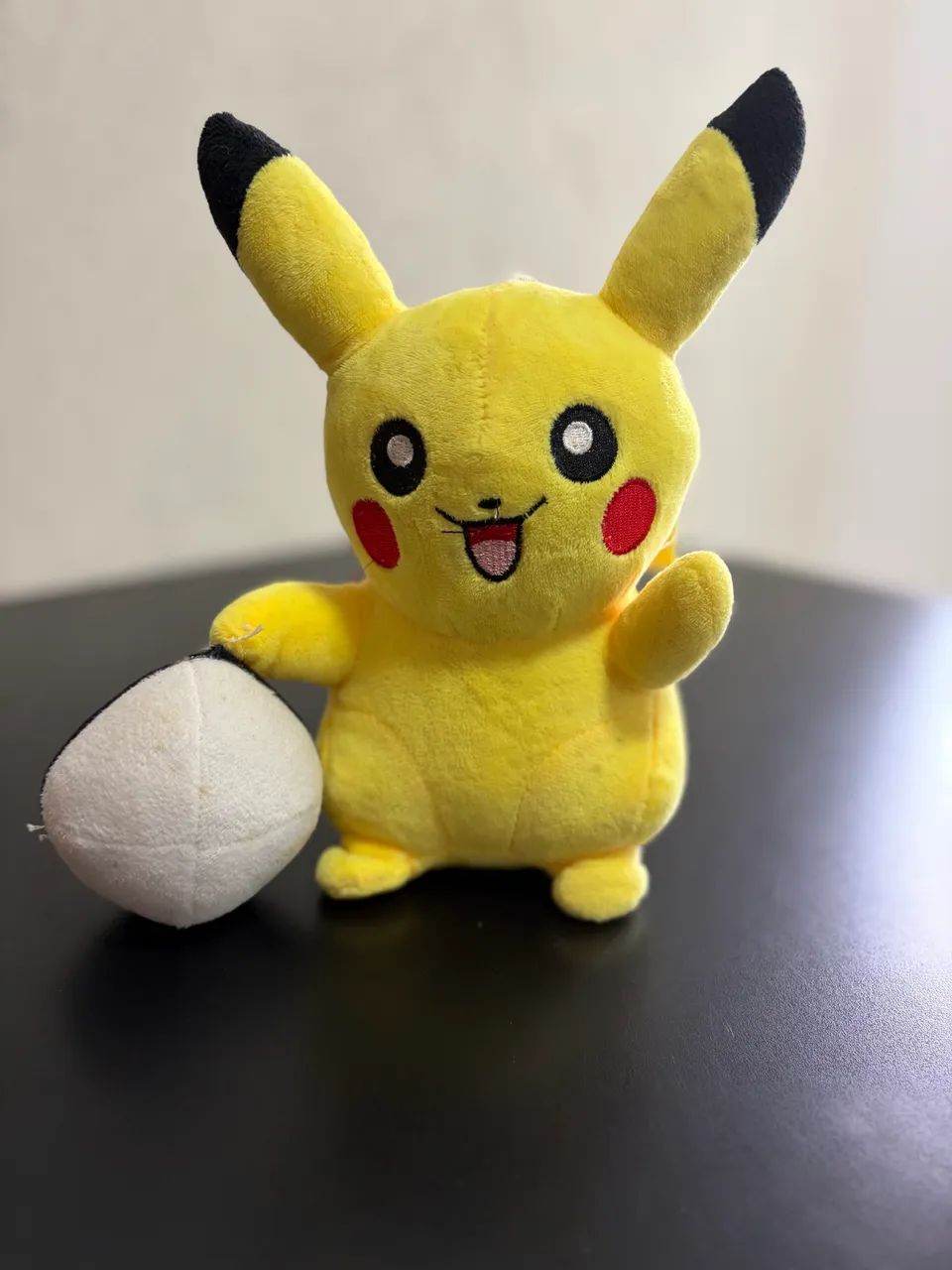 Pikachu de pelúcia com ventana - Foto 3