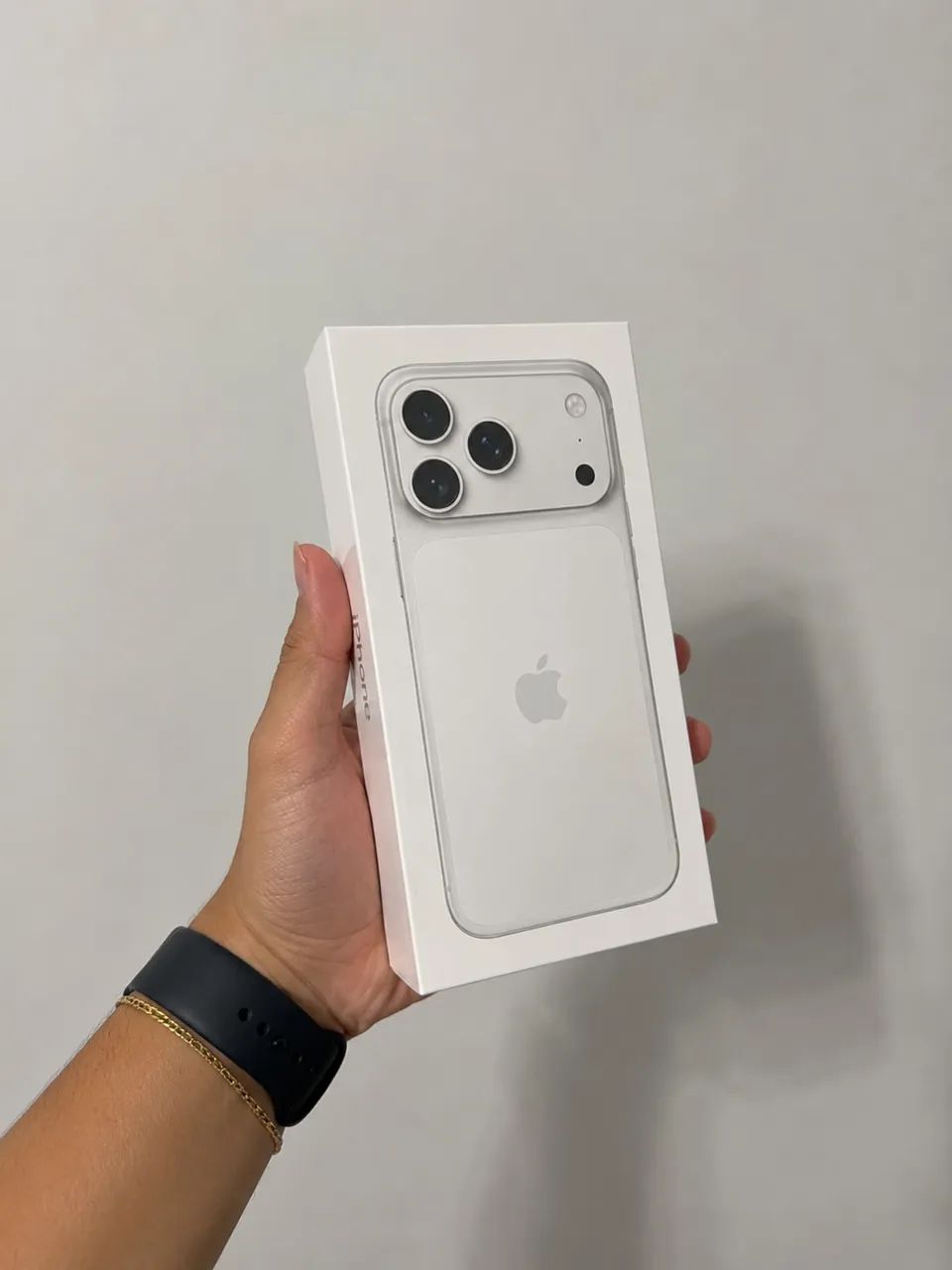 ? iPhone 17 Pro Max ? Silver | Lacrado