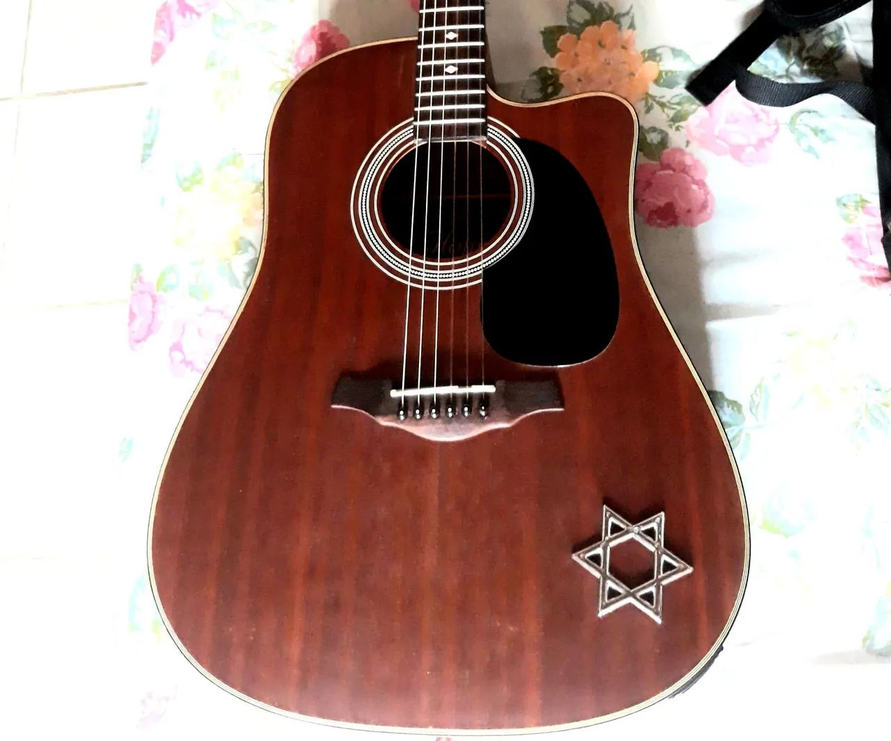 Violão elétrico hoffman