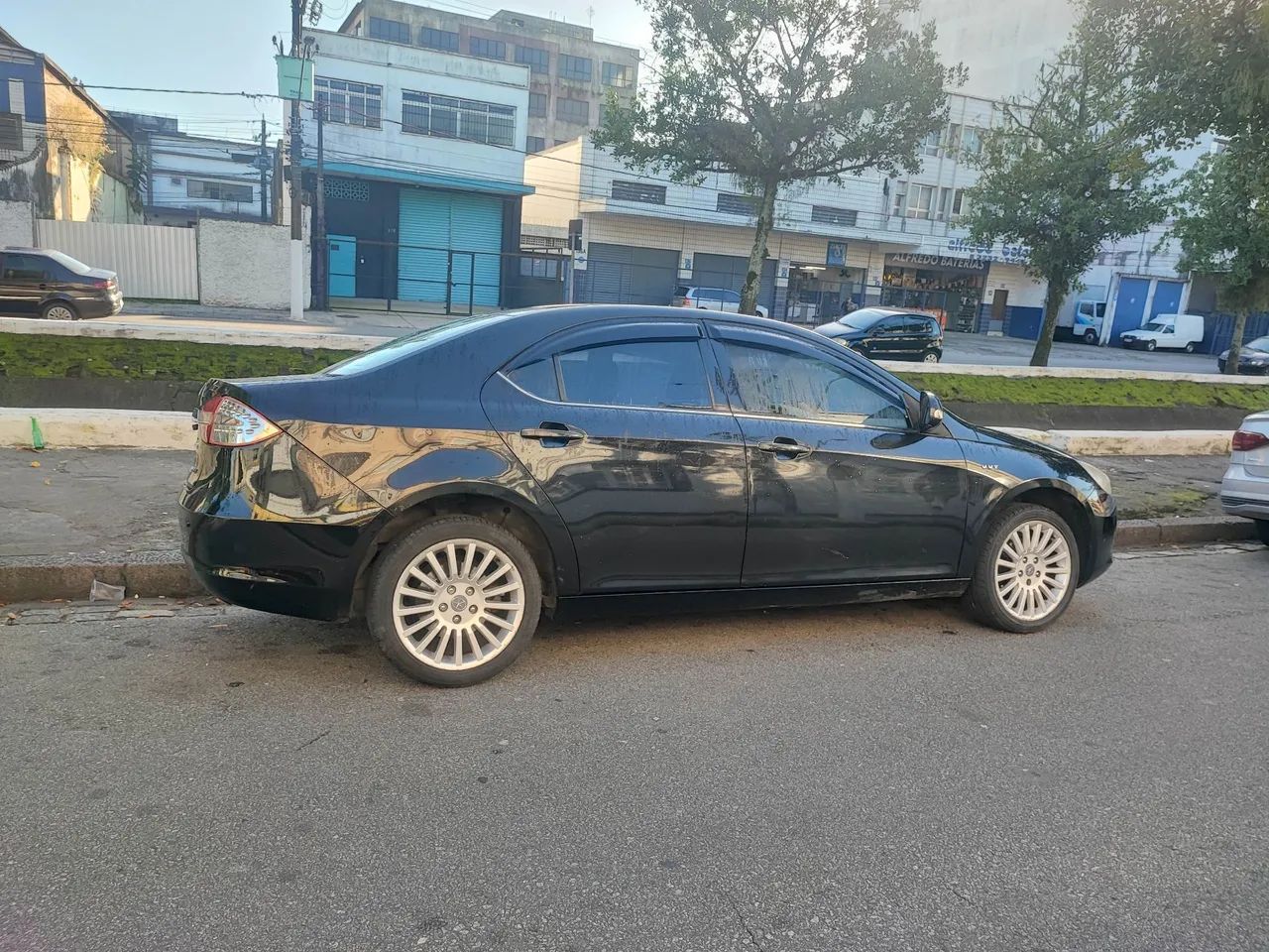 JAC J5 J5 Sedan 1.5 16V 4p Mec. 2013