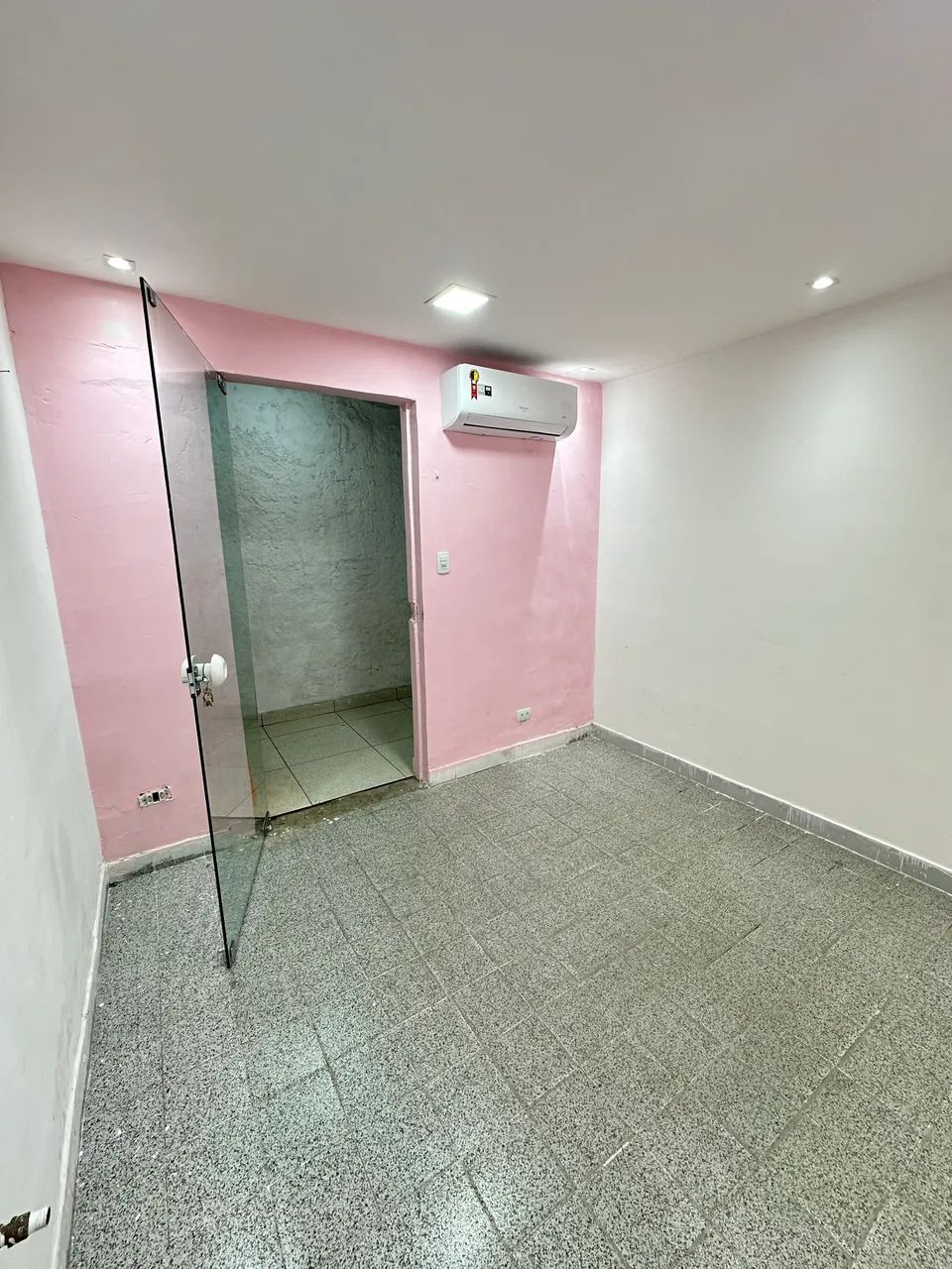Salas/lojas comerciais na principal por dentro de mangabeira - Foto 5