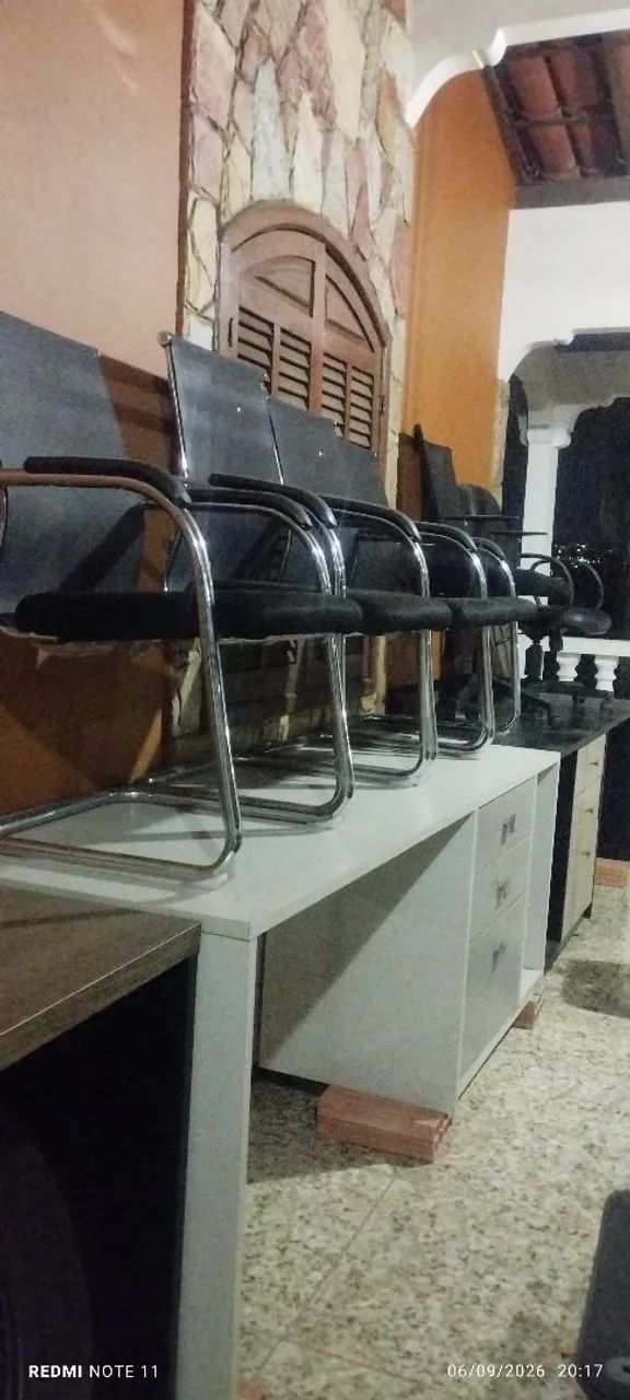 VENDO MESAS E CADEIRAS DE ESCRITORIO - Foto 4