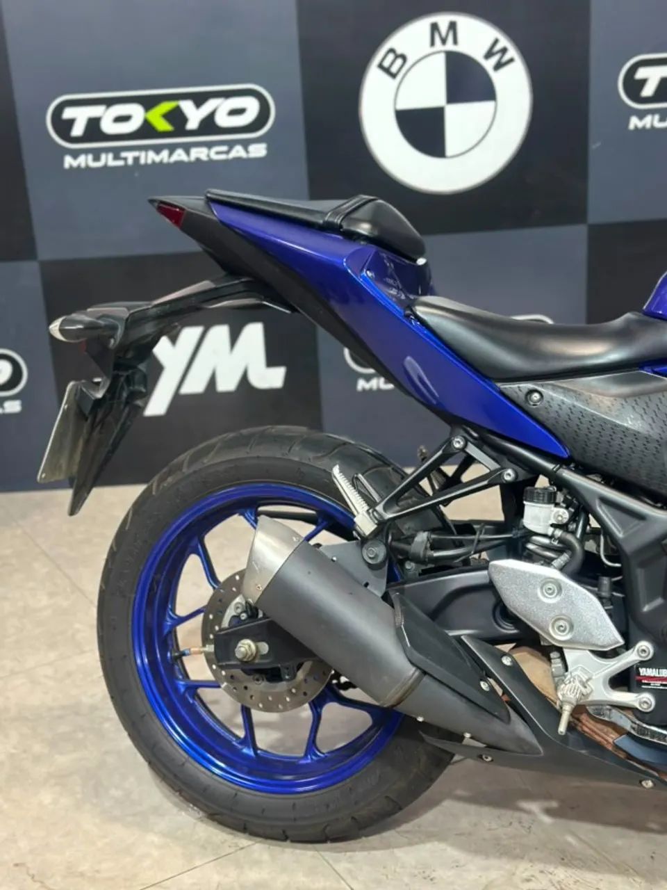 YAMAHA R3 2024 - Foto 4