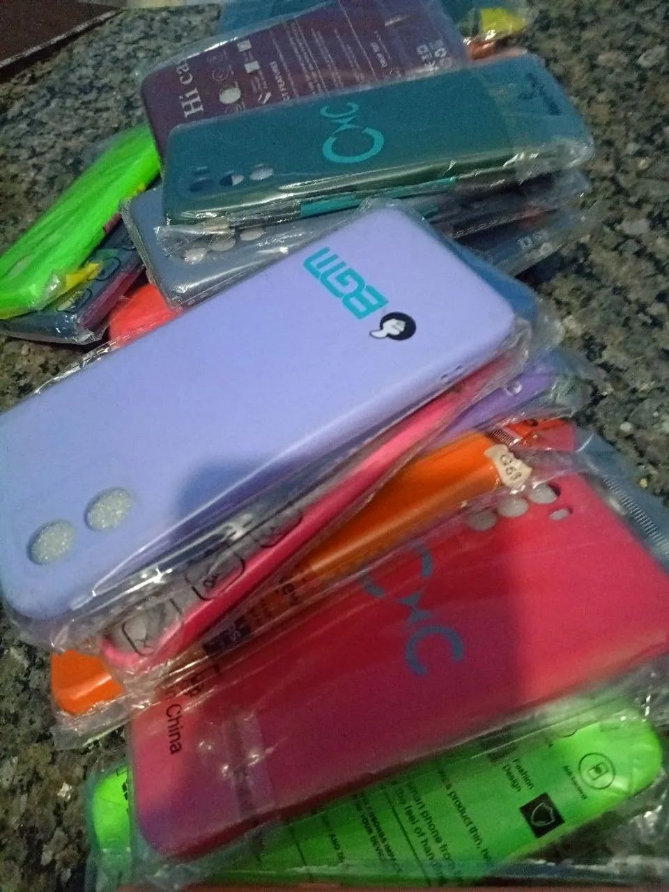 Capas novas variadas para celular  - Foto 4