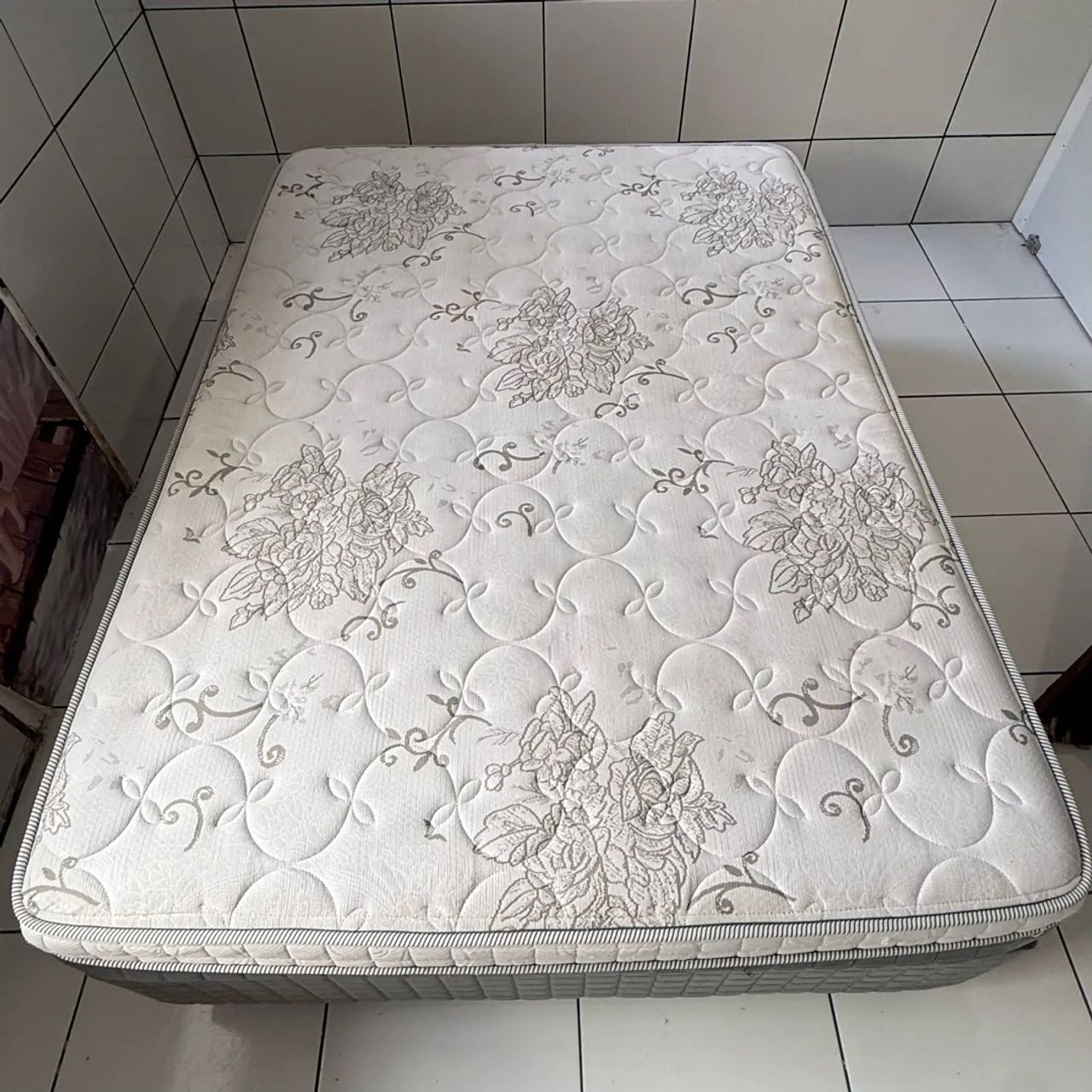 Cama de casal - colchão + base - Foto 3