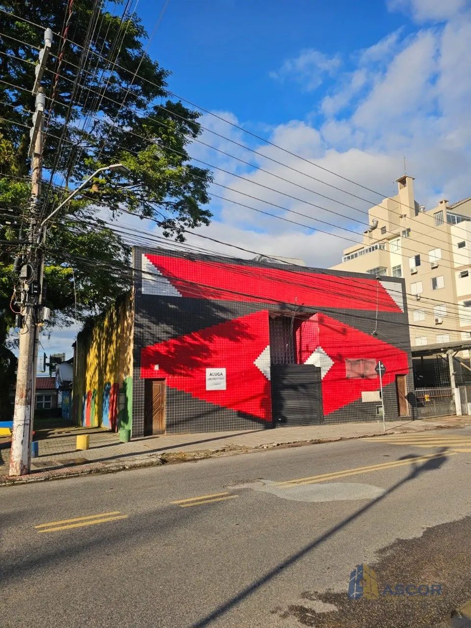 GALPÃO COMERCIAL PARA VENDA EM CAPOEIRAS - FLORIANÓPOLIS
