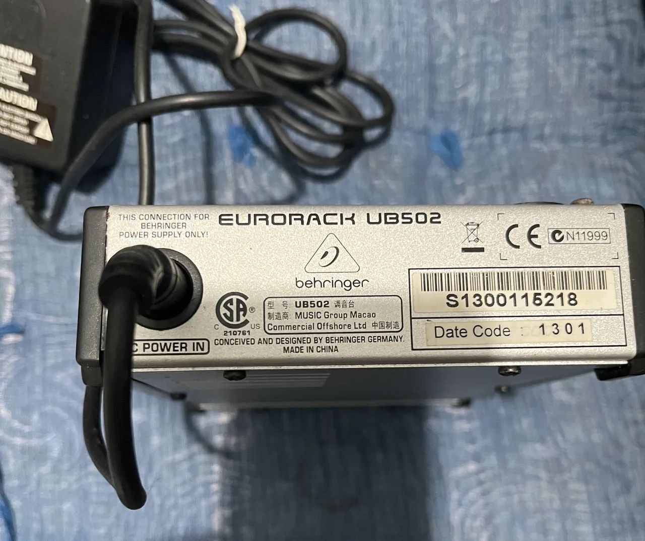 Mesa de som Behringer Eurorack UB502