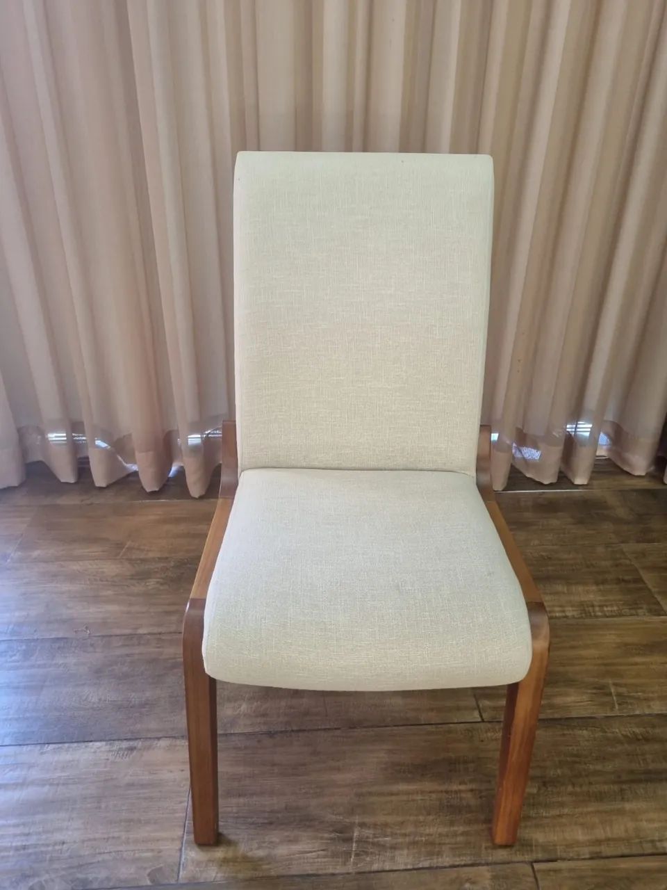 Vendo conjunto de mesa com 8 cadeiras  - Foto 2