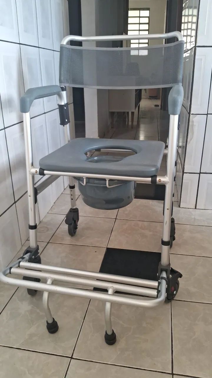 Cadeira de banho  - Foto 2