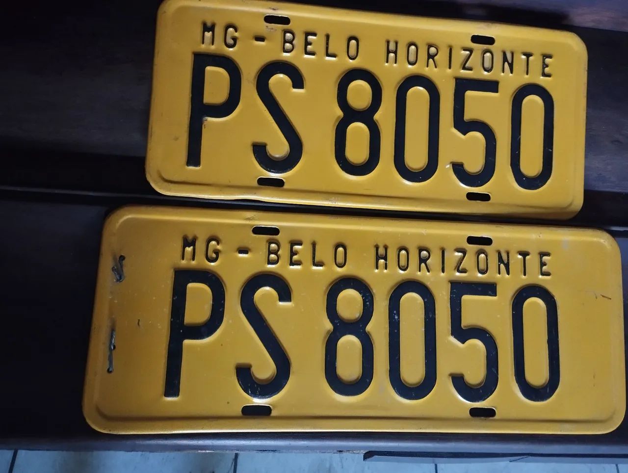 Par de placas amarelas. - Foto 3