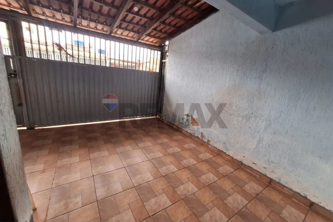 CASA A VENDA NA QR 423 COM 2 QUARTOS