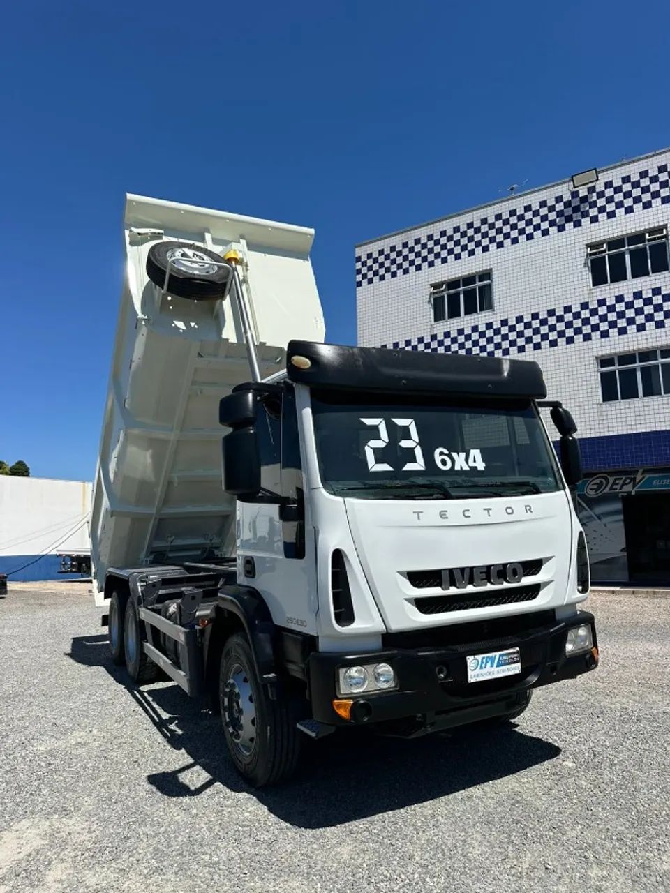Iveco tector 260e30 6x4 - 2023