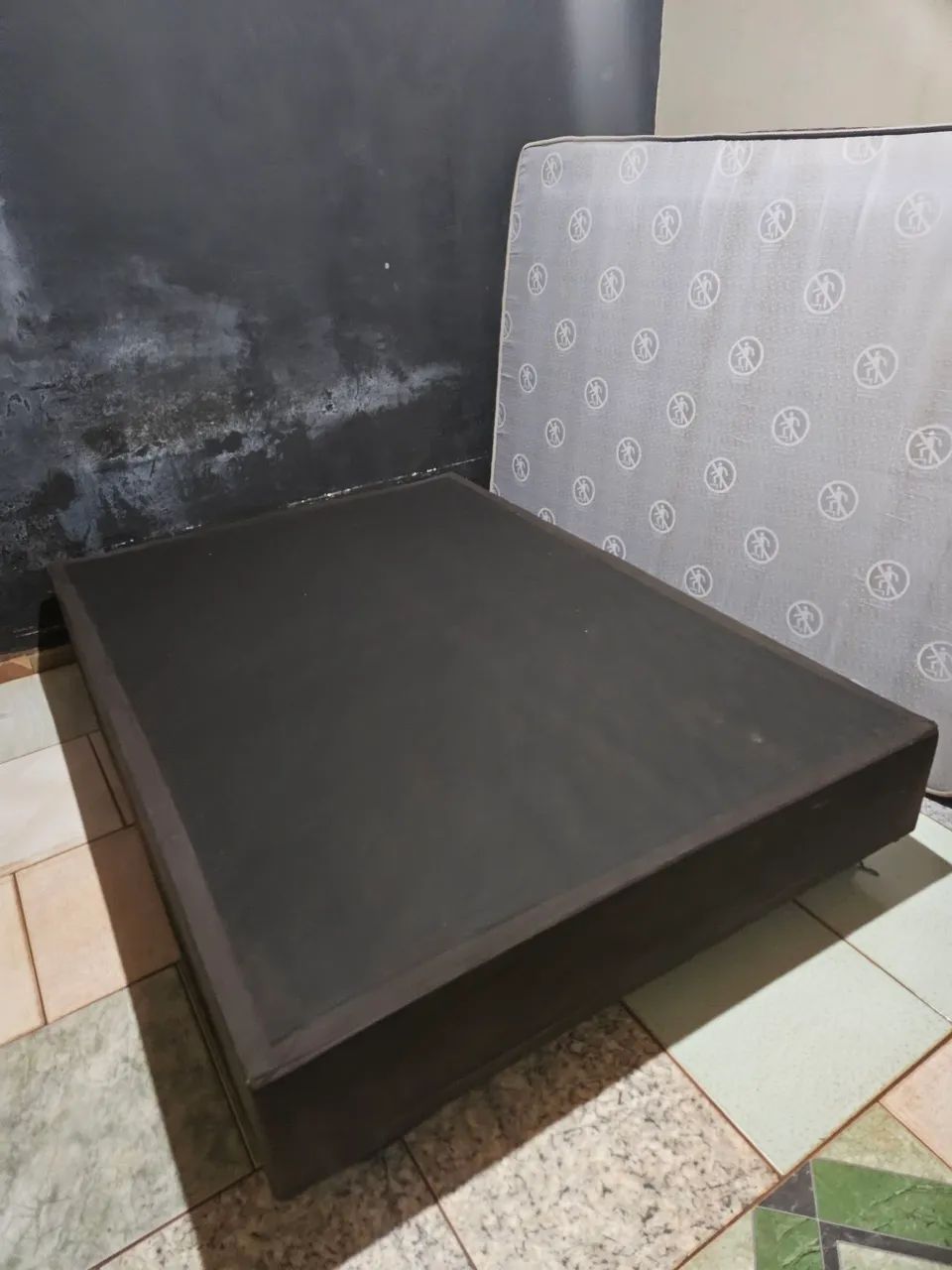 Cama box