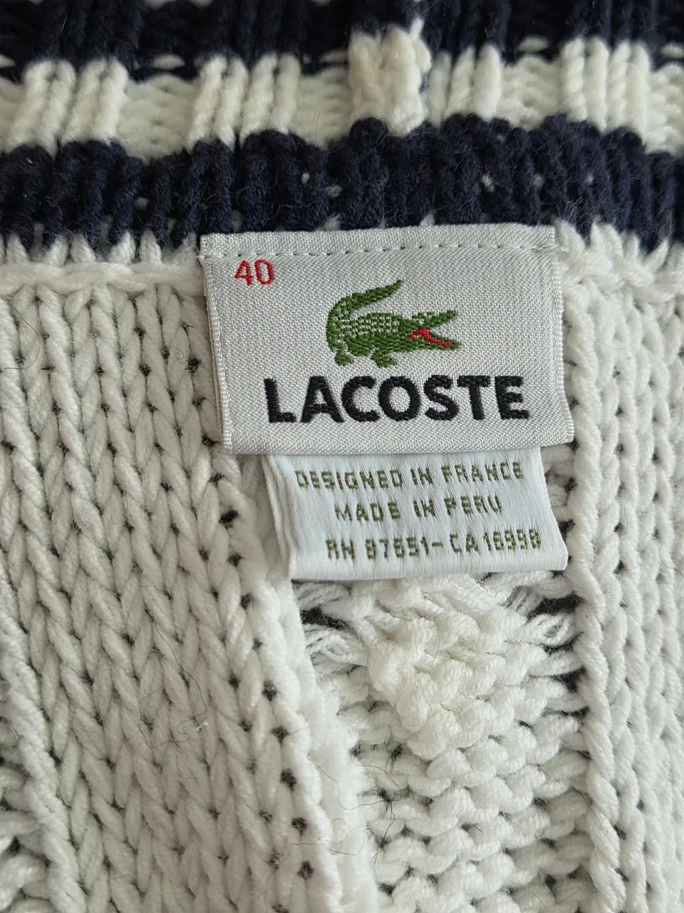 Suéter de lã Lacoste, branco com azul marinho - Foto 3
