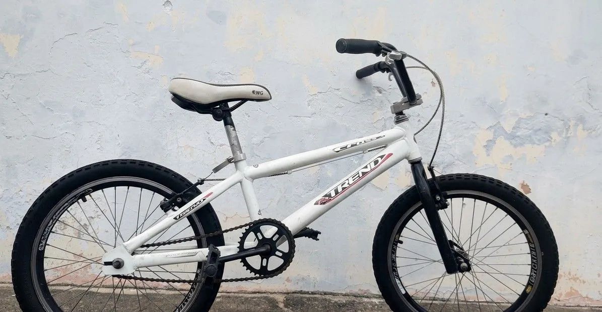 Bicicleta BMX Cross Aro 20 - Ótimo Estado