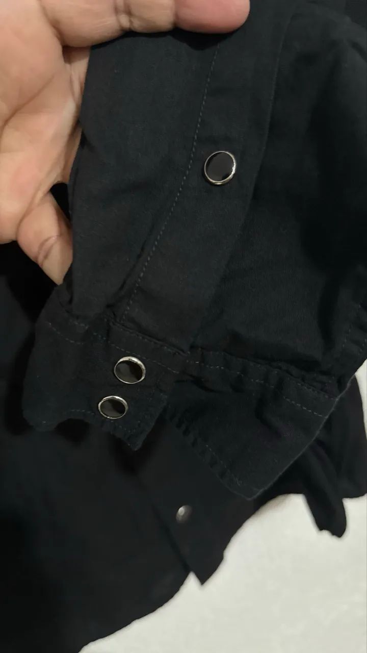 Camisa estilosa preta TAM G - Foto 4