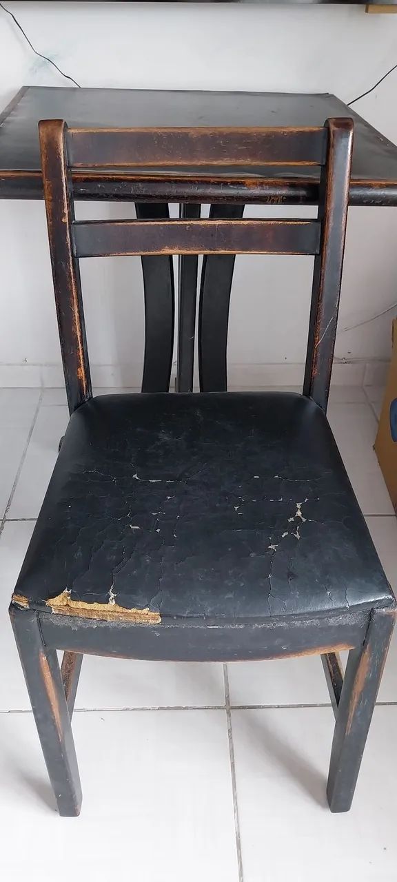 Mesa preta com 2 cadeiras - Foto 5