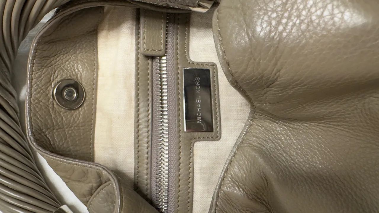 Bolsa Michael Kors original - couro - Foto 2