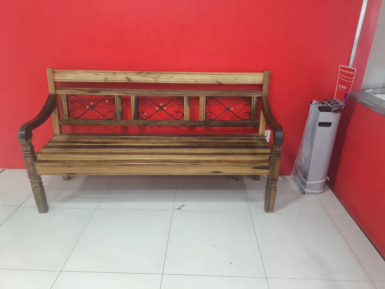 Banco de madeira para jardim