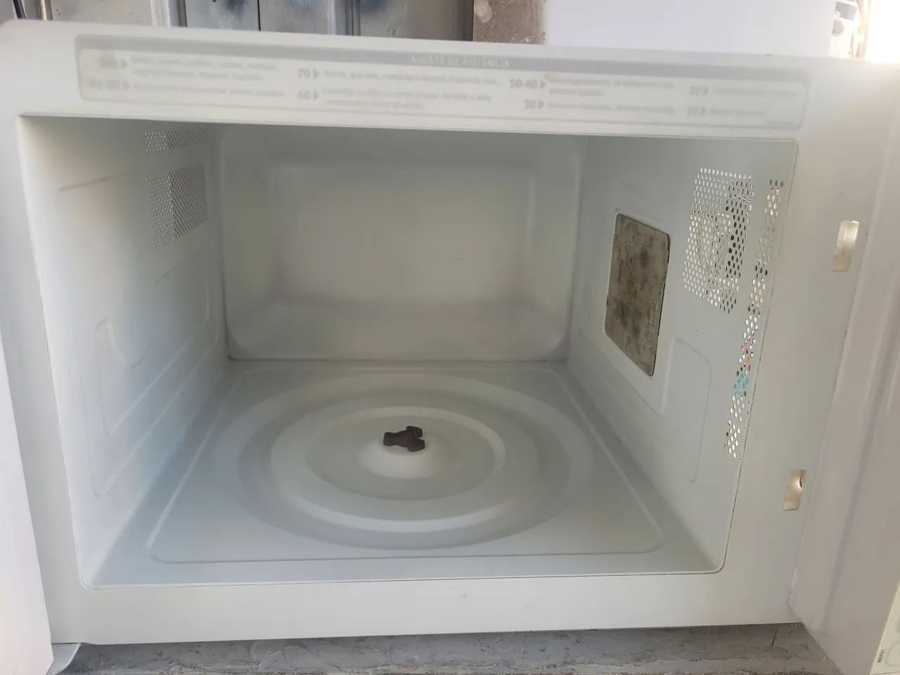 Microondas Eletrolux 31 litros - Foto 2