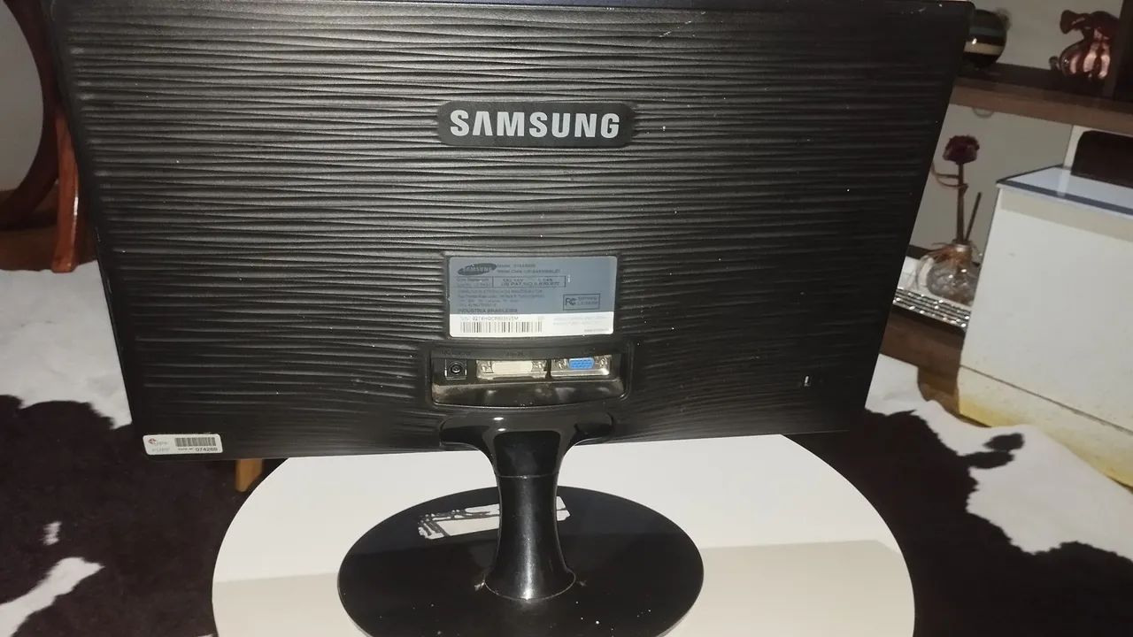 Monitor Samsung. Bom estado. - Foto 3