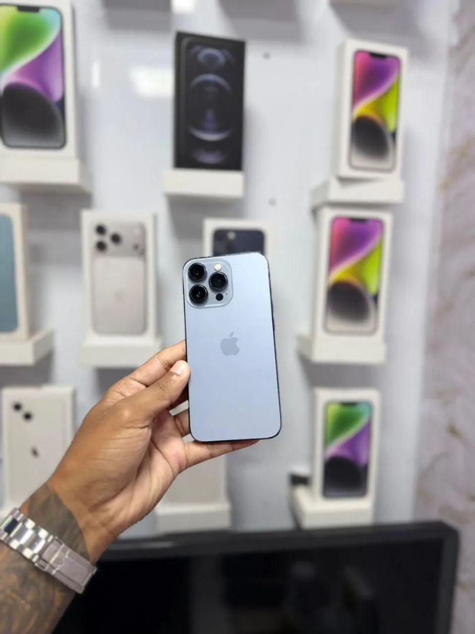IPHONE 13 PRO 128GB<br>TELA NOVA<br>R$ 2.599,00 - Foto 3