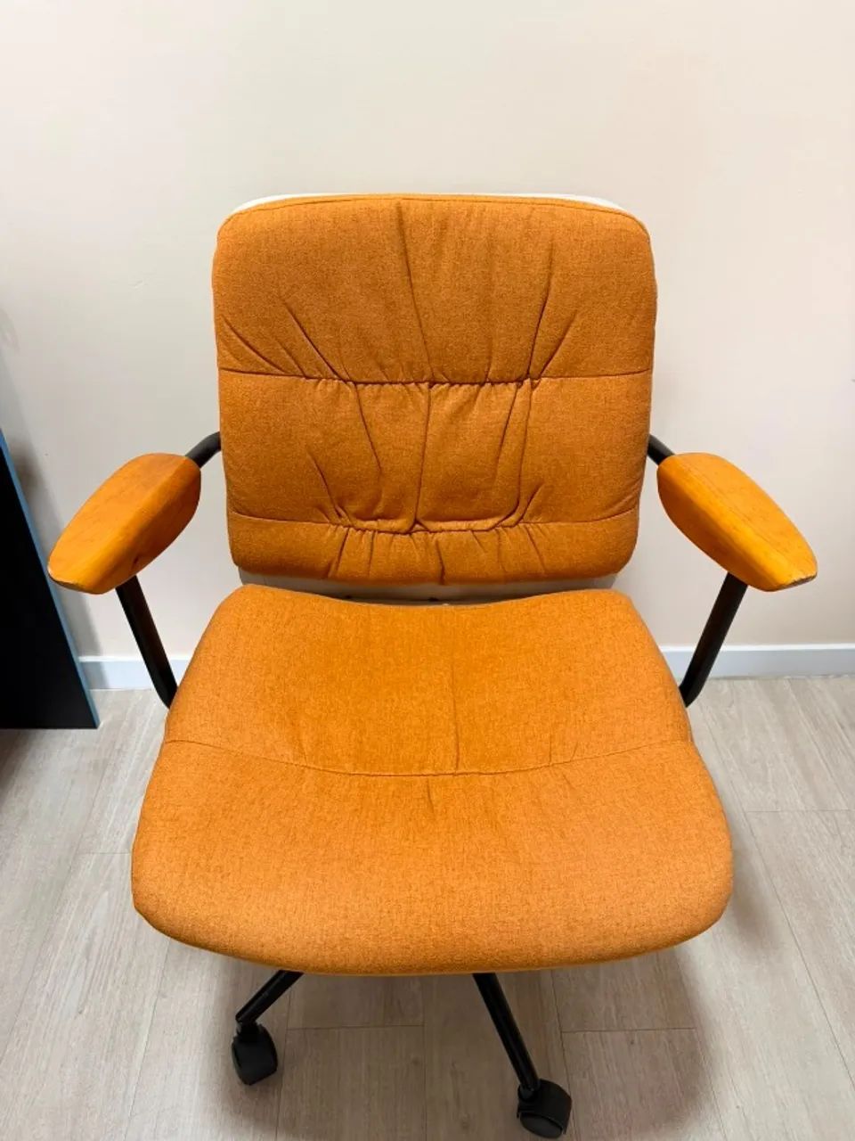 Cadeira de Escritório Bennett - Amarelo e Bege