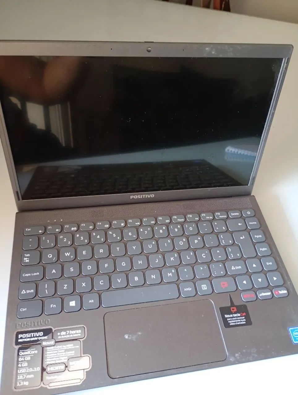 Vendo notebook está funcionando porém está com essas linhas e sem o carregador . - Foto 3