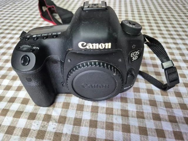 Canon 5D Mark III + 24-105mm f/4L - Câmeras e Filmadoras - Roça