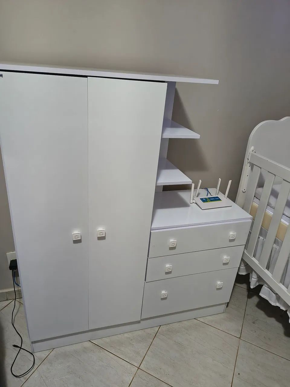 Guarda roupa- cômoda 