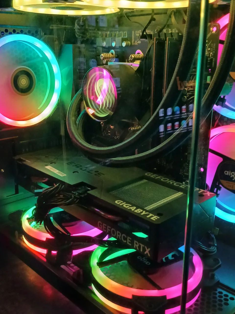 GIGABYTE Geforce RTX 4060 Eagle trifan - Foto 4