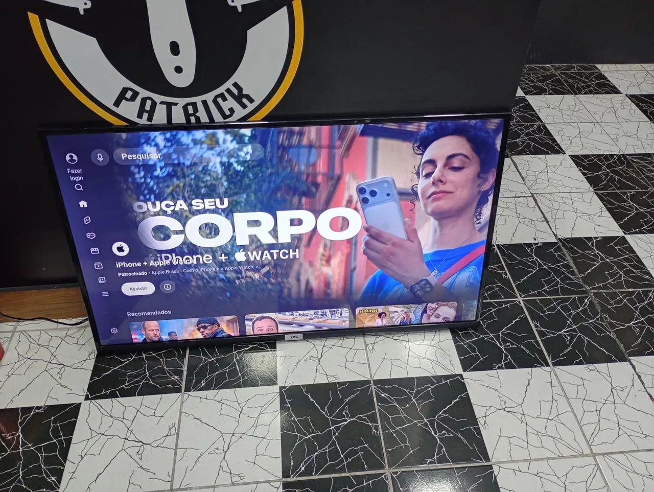 Vendo Smartv TCL 43 polegadas top de linha 4k borda infinita R$ 1000,00 - Foto 3