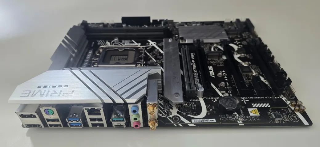 Kit Placa Mãe e Processador Intel DDR5 Asus Prime Z790P e I9