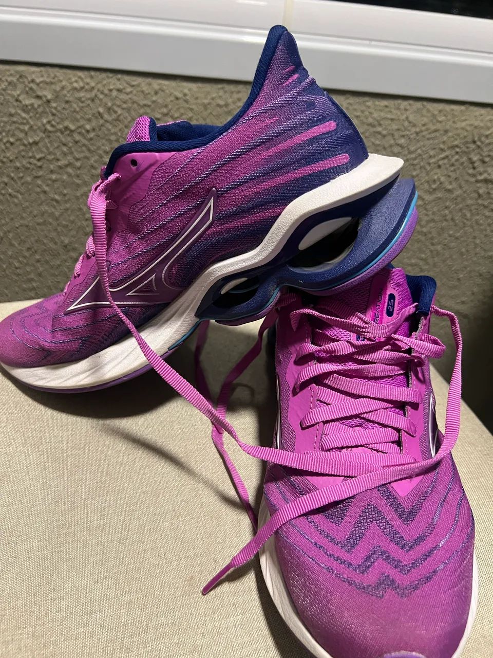 Tênis Mizuno Wave Creation 25 - tamanho 37 - Foto 2