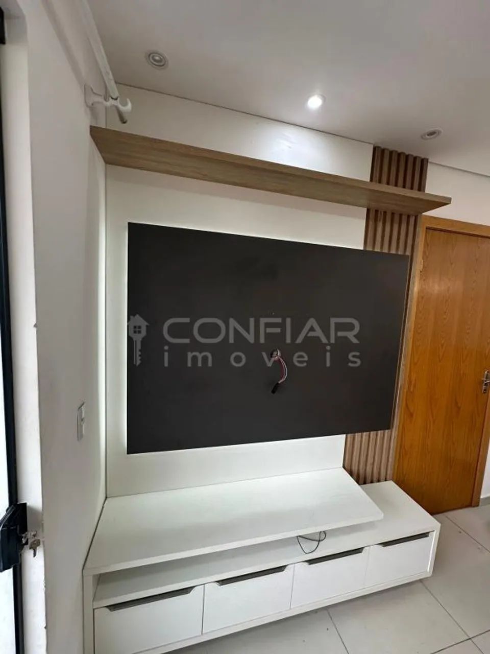 Apartamento semi mobiliado com 3 quartos para locação no Costa e Silva por R$2.900,00 + TA - Foto 3