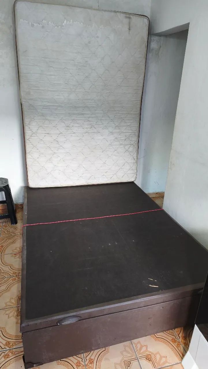 Cama box com colchão 