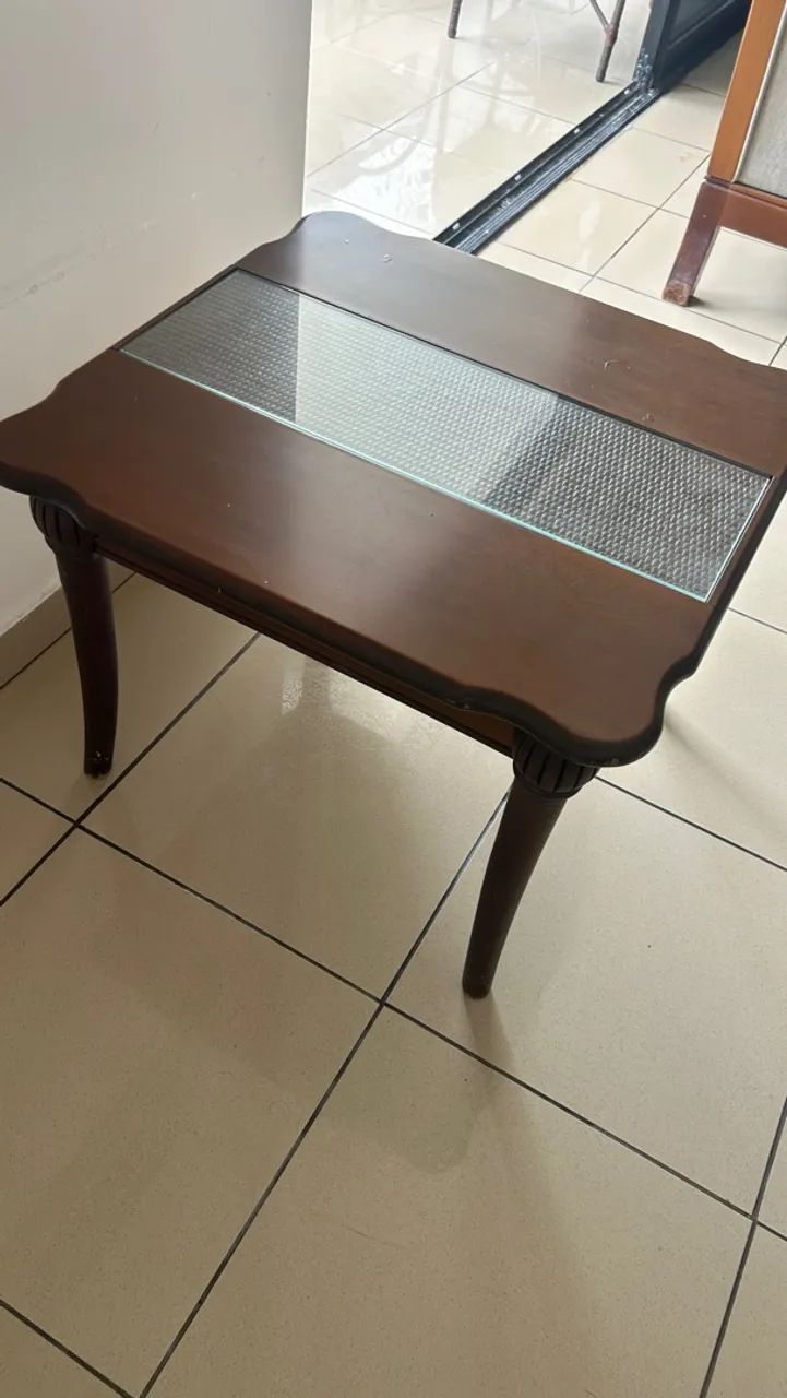 Mesa de madeira com vidro - Foto 3