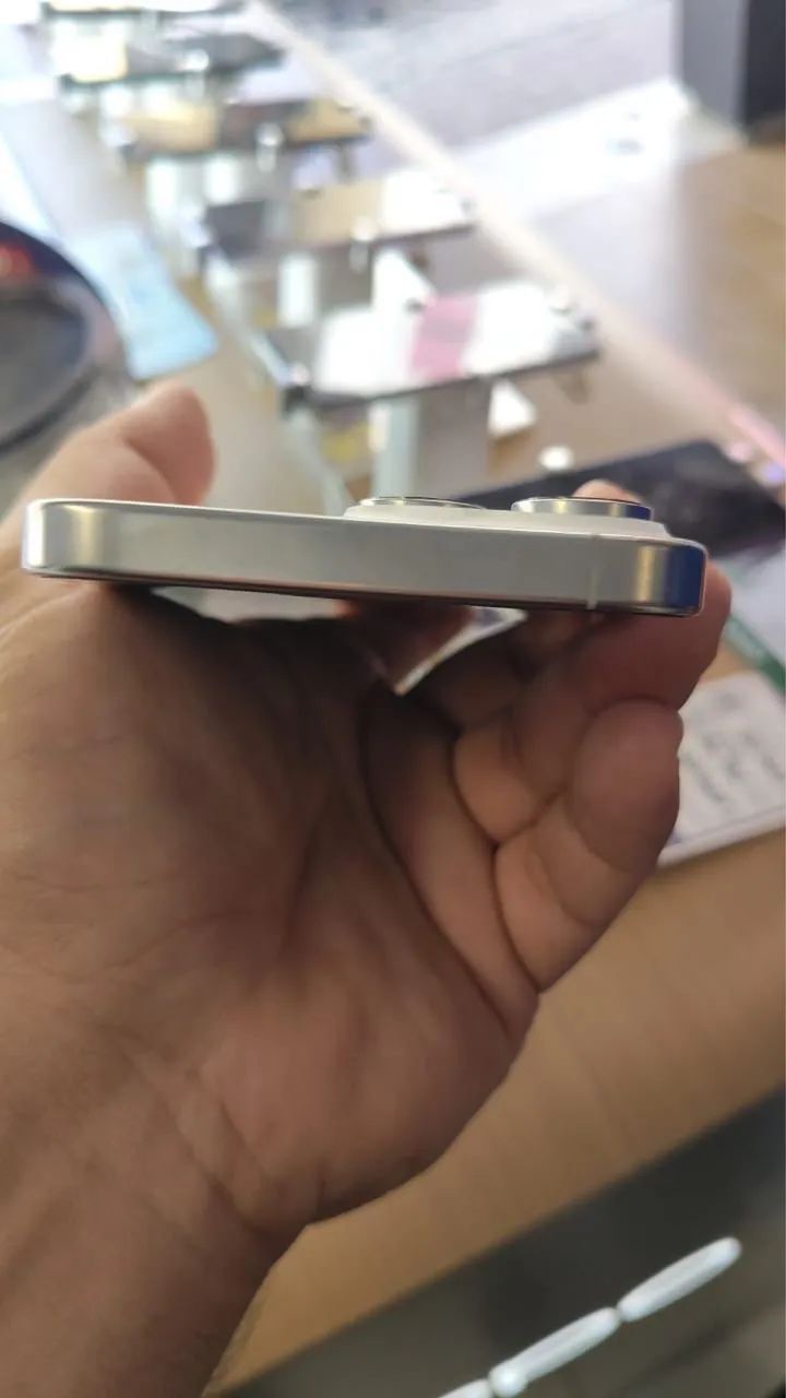 IPhone 16 Pro Max - Foto 5