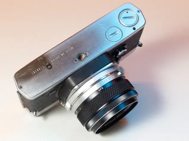 OLYMPUS OM-1 - MD - 1972 com Zuiko - 50mm f1.8 - Câmeras e