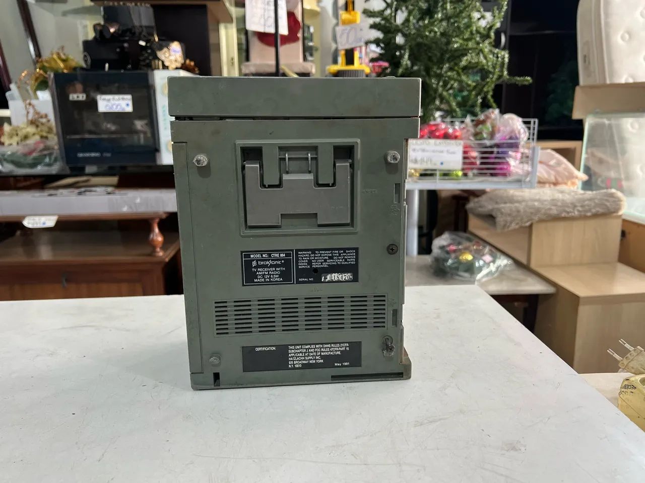 Mini TV e Rádio Portátil Broksonic Vintage de 5 Polegadas No Estado - Foto 4