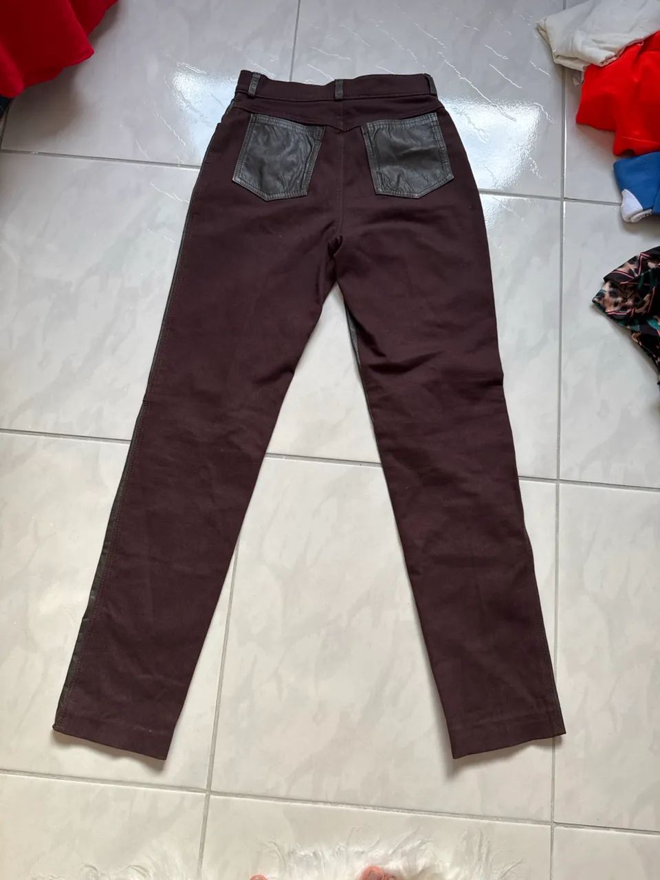 CALÇA FEMININA  COURO N 36 - Foto 4