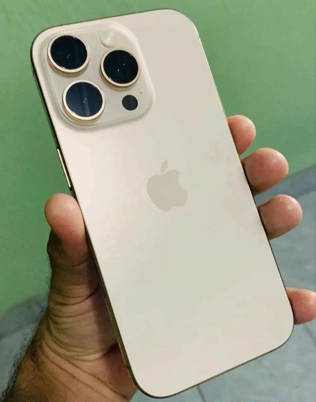 IPHONE 16 PRO 256GB TITANIUM CONSERVADISSIMO COM CAIXA