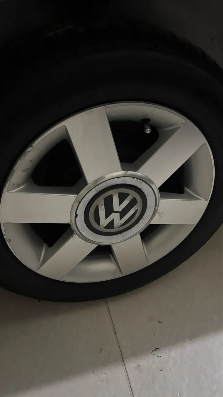 Vendo roda aro 14 com pneus
