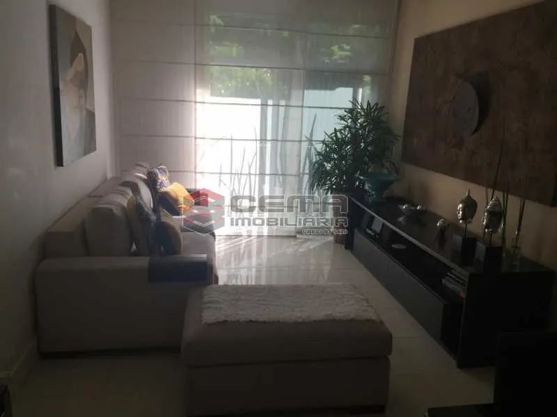 Apartamento - Padrão / Residencial / Lagoa